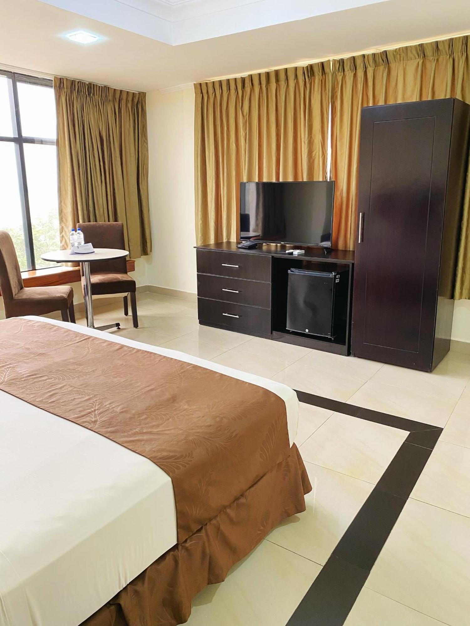 Hotel Ramada Guayaquil Ngoại thất bức ảnh